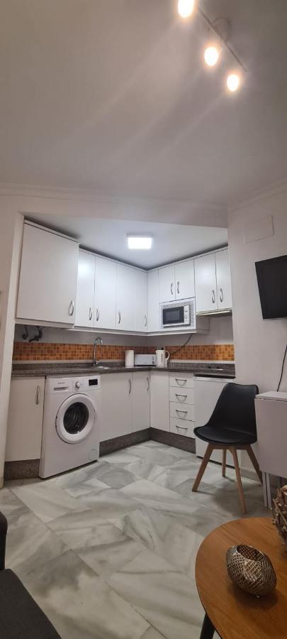 Apartamento A 2 Minutos De La Playa Y Centro Fuengirola Luaran gambar